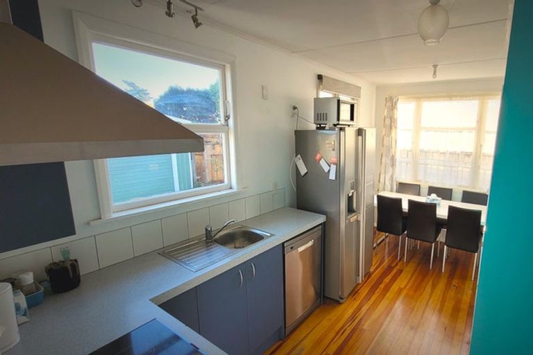 Photo of property in 17 Costley Street, Carterton, 5713