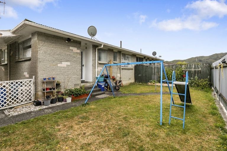 Photo of property in 34b Matthews Road, Wainuiomata, Lower Hutt, 5014