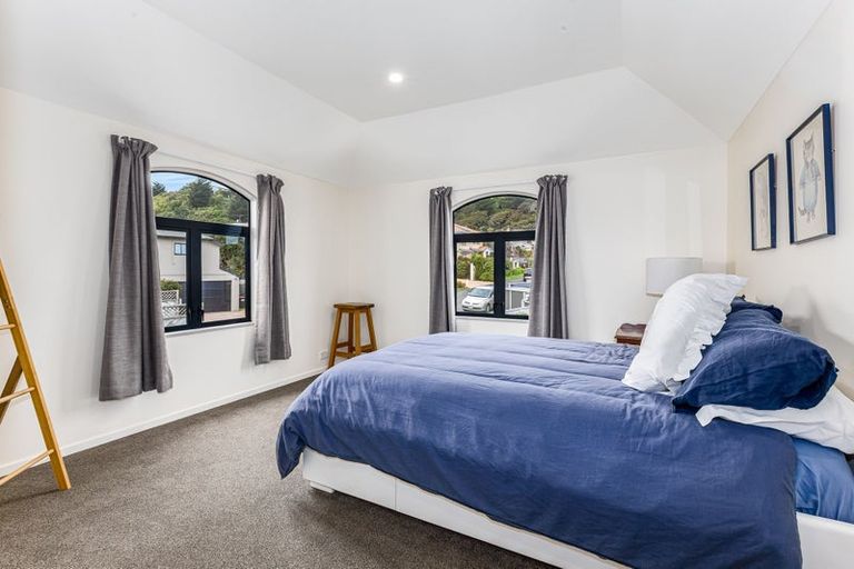 Photo of property in 11 Glengavel Grove, Papakowhai, Porirua, 5024