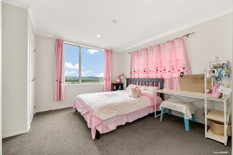 Photo of property in 30 Sorrel Crescent, Bucklands Beach, Auckland, 2012