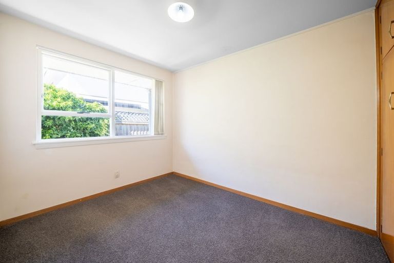 Photo of property in 2/26 Mona Vale Avenue, Riccarton, Christchurch, 8011