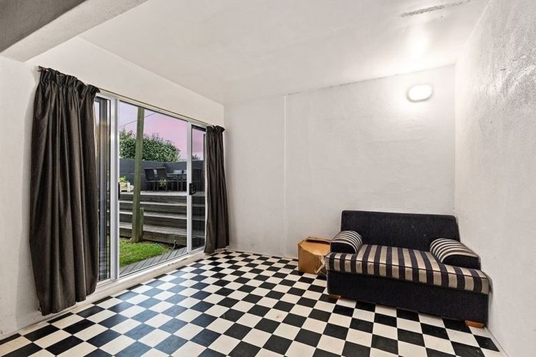 Photo of property in 1/350 Royal Road, Massey, Auckland, 0614
