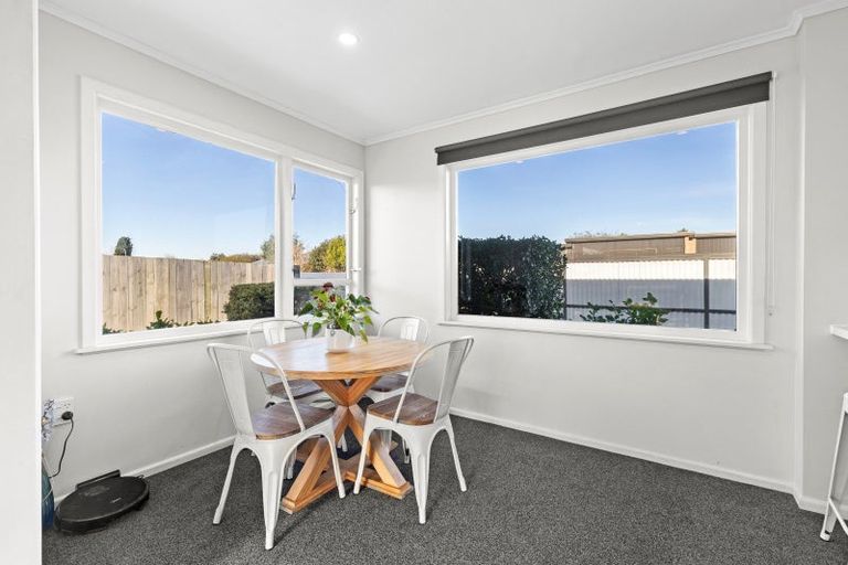 Photo of property in 1 Battersea Place, Roslyn, Palmerston North, 4414