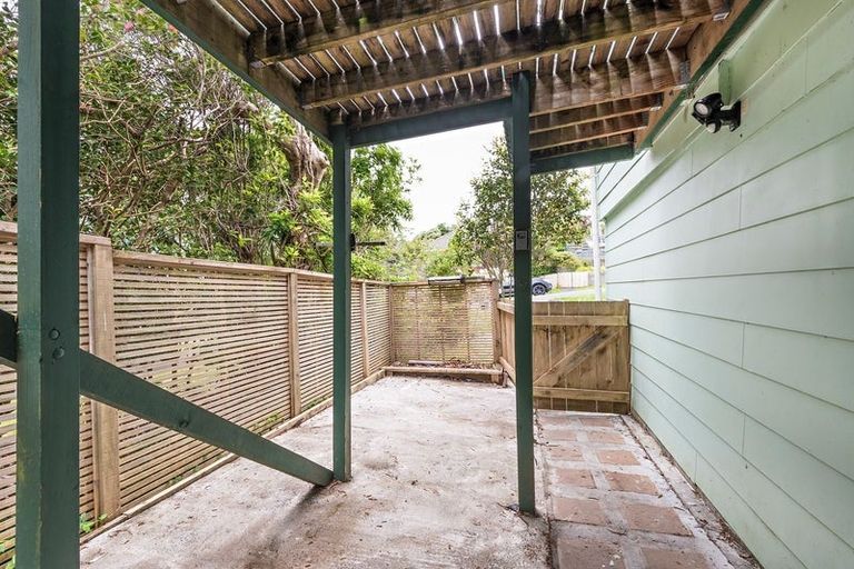 Photo of property in 54a Lincoln Avenue, Tawa, Wellington, 5028