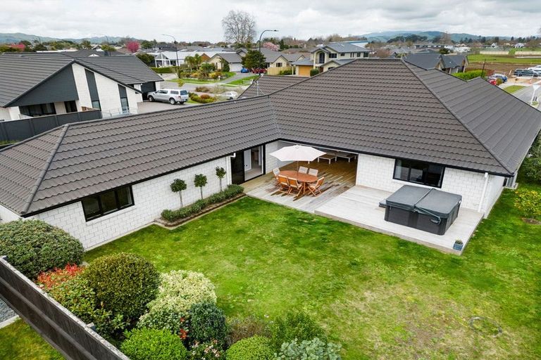 Photo of property in 39a Norfolk Drive, Cambridge, 3434