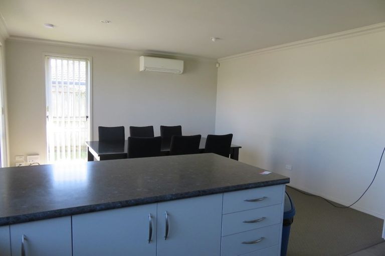 Photo of property in 11 Holcroft Place, Huntington, Hamilton, 3210