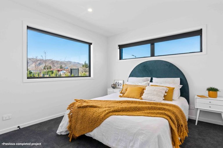 Photo of property in 69 Annie Aranui Drive, Poraiti, 4182