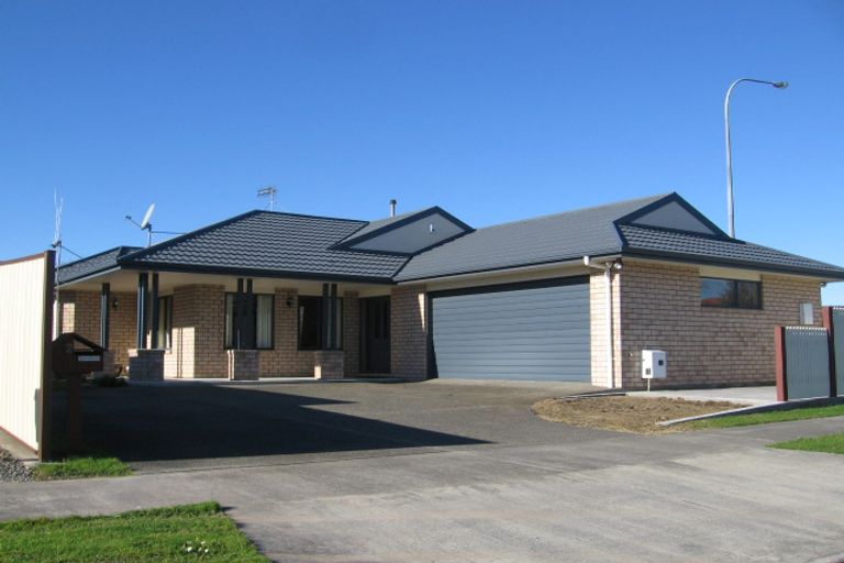 Photo of property in 2 Lancewood Lane, Roslyn, Palmerston North, 4414