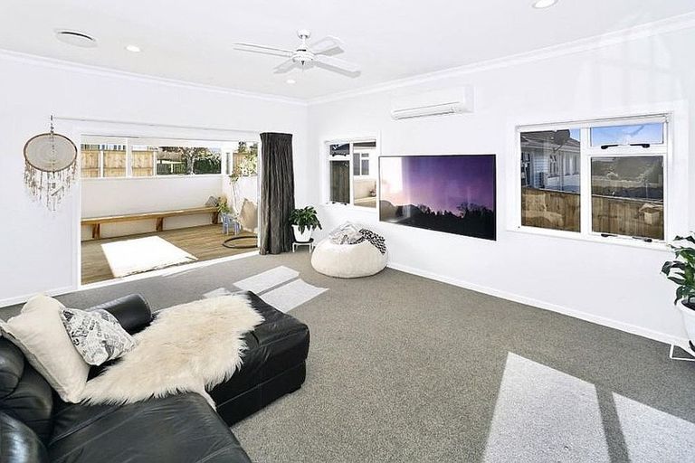 Photo of property in 40 Oxford Street, Te Puke, 3119