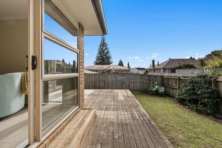 Photo of property in 17a Valley Road, Waiuku, 2123