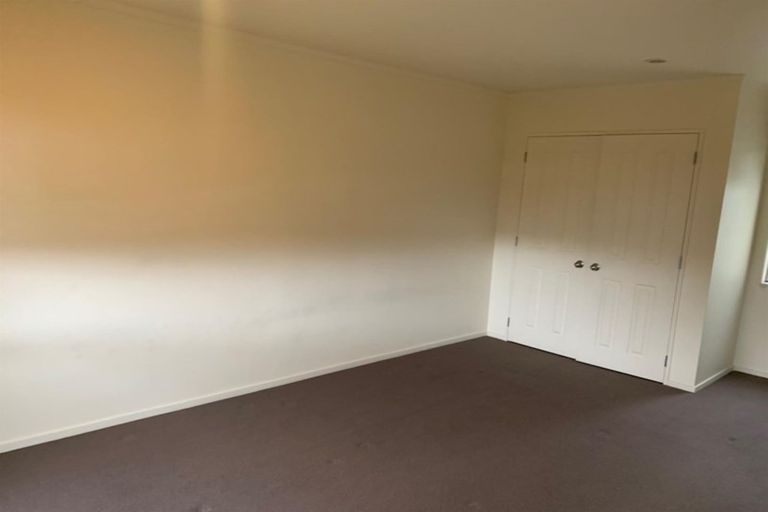Photo of property in 3 Gina Avenue, Ranui, Auckland, 0612