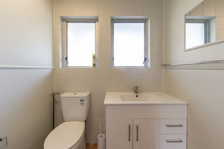 Photo of property in 4/6 Opoia Drive, Hamilton East, Hamilton, 3216