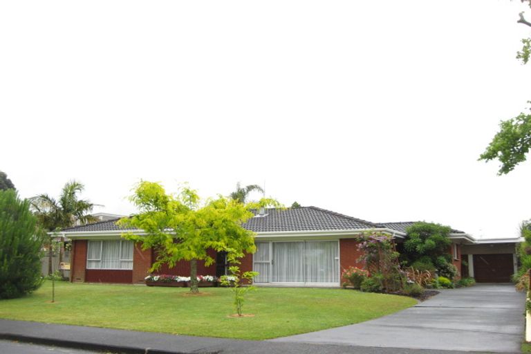 Photo of property in 11 Magnolia Avenue, Opaheke, Papakura, 2113