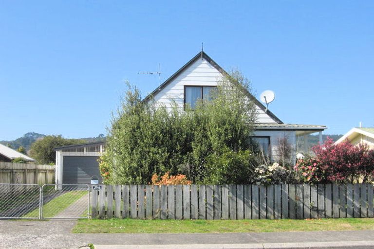 Photo of property in 2 Nicholas Avenue, Whitianga, 3510