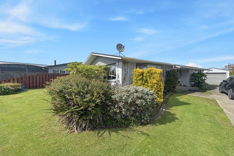 Photo of property in 68 Kennedy Drive, Levin, 5510