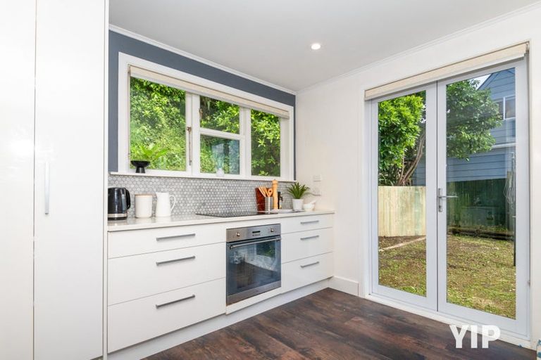 Photo of property in 115 Ruskin Road, Newlands, Wellington, 6037