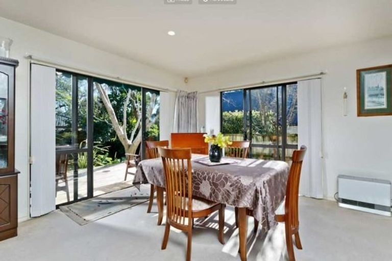 Photo of property in 16 Fearnley Grove, Albany, Auckland, 0632