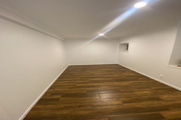 Photo of property in 1/30 Sunnyfield Crescent, Glenfield, Auckland, 0629