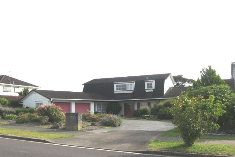 Photo of property in 92 Onetaunga Road, Chatswood, Auckland, 0626