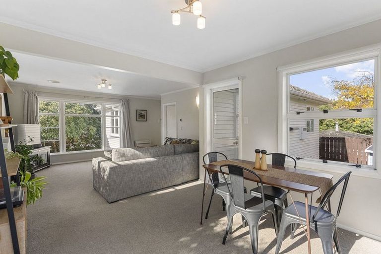 Photo of property in 21 Cecil Road, Tawa, Wellington, 5028