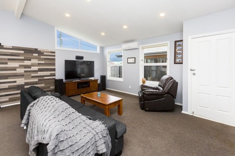 Photo of property in 30a Exchange Street, Ebdentown, Upper Hutt, 5018