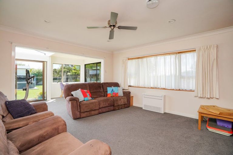 Photo of property in 21 Ballantrae Street, Wallacetown, 9816