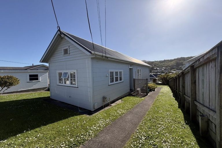 Photo of property in 84 Tiber Street, Island Bay, Wellington, 6023