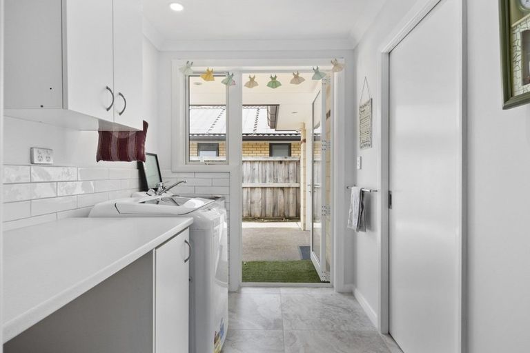 Photo of property in 12 Kereru Place, Pyes Pa, Tauranga, 3112