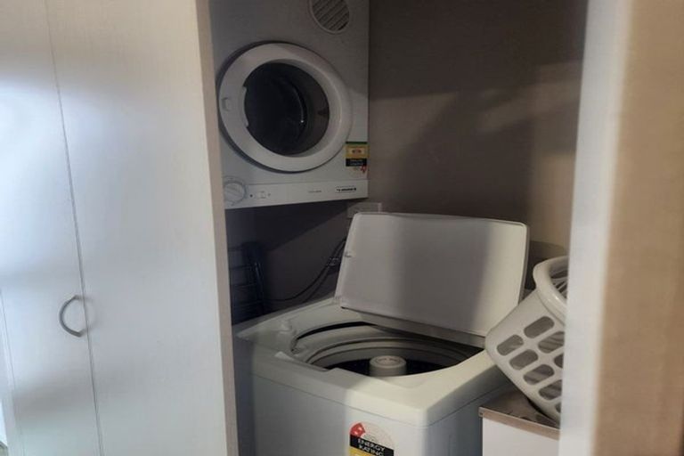 Photo of property in 12a-c Camden Street, Turnbull Thomson Park, Invercargill, 9810