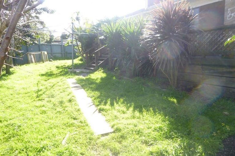 Photo of property in 8 Helleur Road, Massey, Auckland, 0614