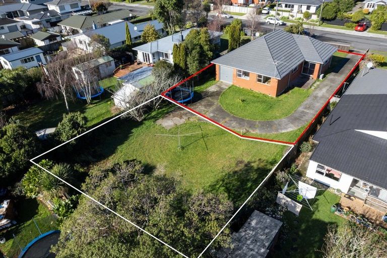Photo of property in 69 Ngaio Road, Waikanae, 5036