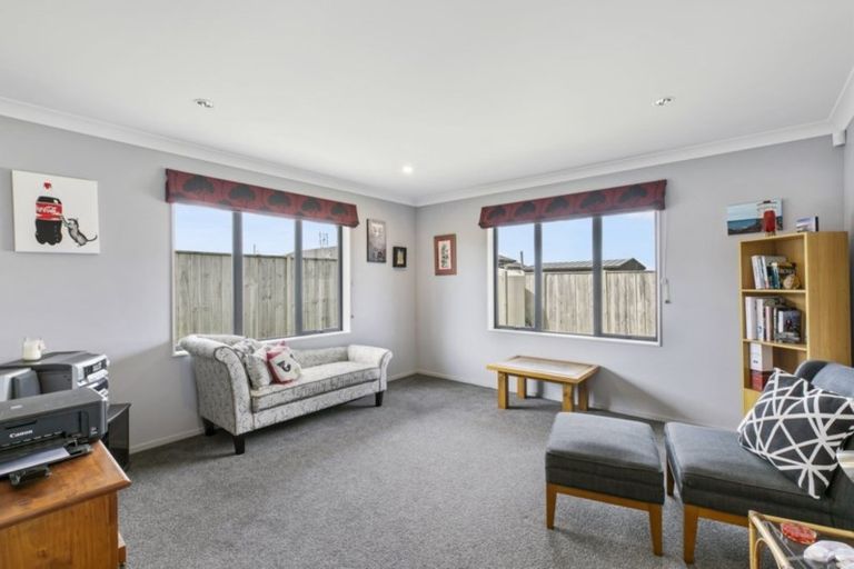 Photo of property in 3 Margaret Place, Waiuku, 2123