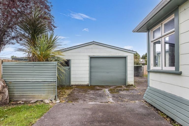 Photo of property in 59 Brougham Street, Westport, 7825