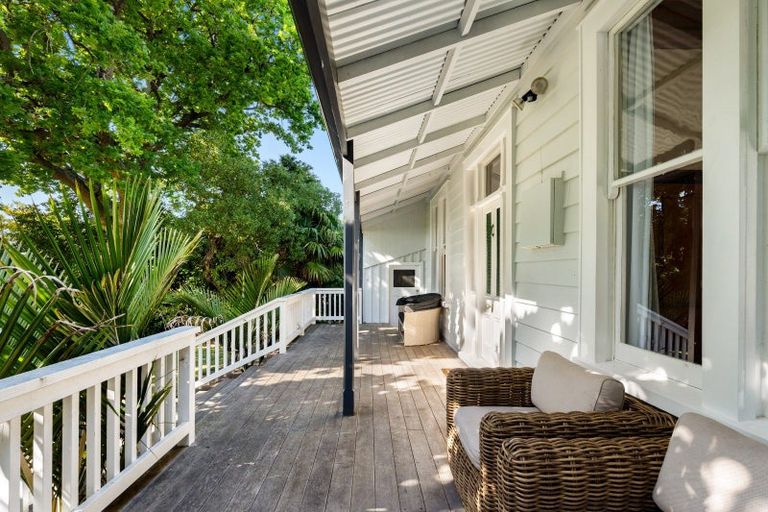 Photo of property in 70 Gillies Crescent, Waimarama, Havelock North, 4294