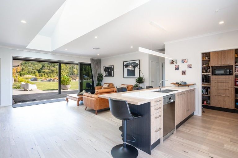 Photo of property in 132 Seaton Valley Road, Mapua, 7173