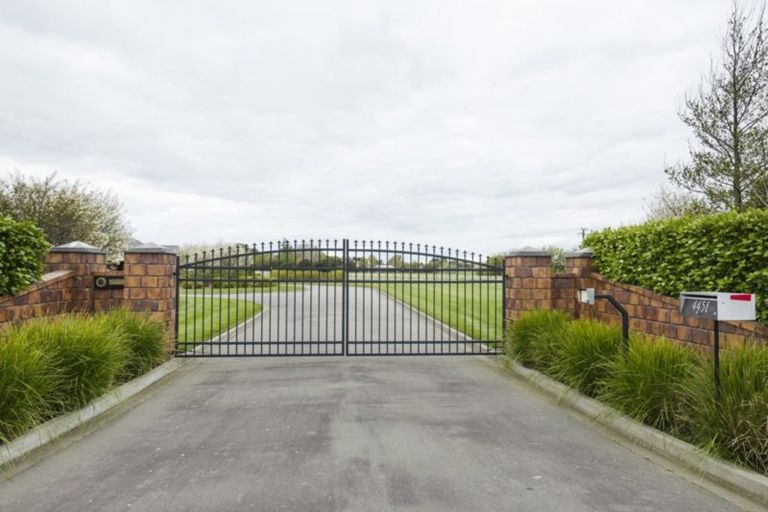 Photo of property in 445e Milson Line, Milson, Palmerston North, 4478