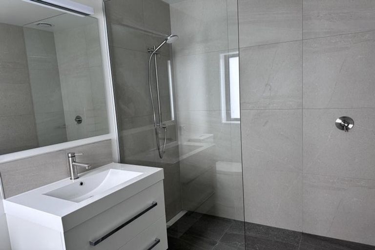 Photo of property in 31 Oakum Road, Whitby, Porirua, 5024