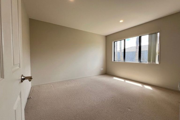 Photo of property in 28 Innisowen Place, Flat Bush, Auckland, 2019