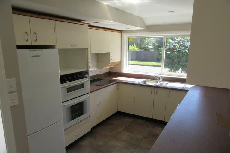 Photo of property in 1 Piko Crescent, Riccarton, Christchurch, 8041