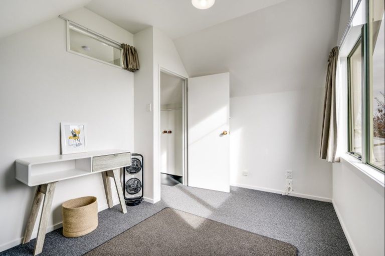 Photo of property in 205b Grove Road, Mayfair, Hastings, 4122