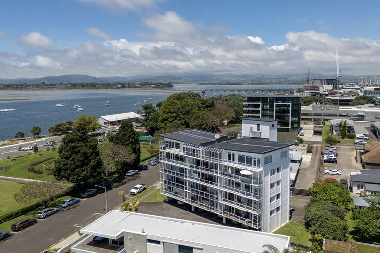 Photo of property in 3/22 Cliff Road, Tauranga, 3110