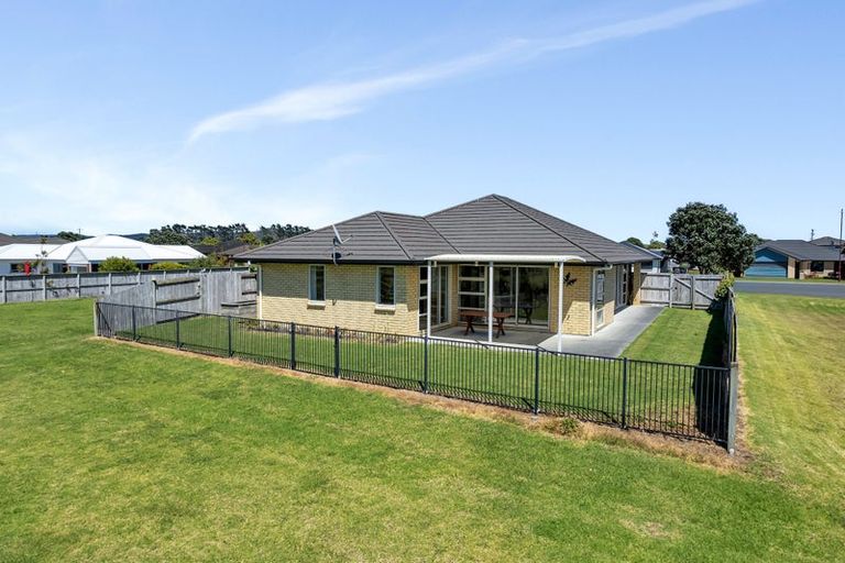 Photo of property in 12 Sando Way, One Tree Point, 0118