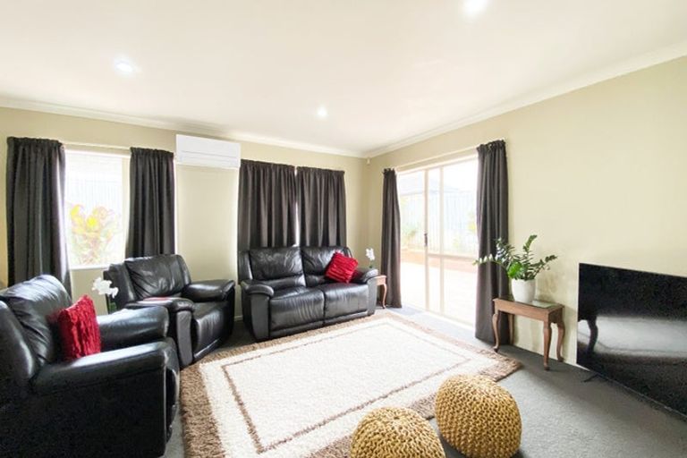 Photo of property in 11 Manning Rise, Flat Bush, Auckland, 2019