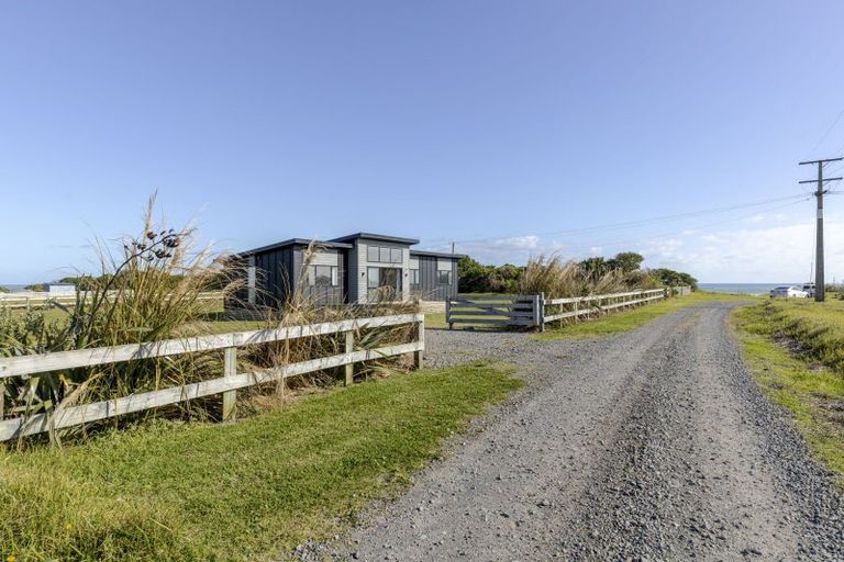 Photo of property in 387 Tipoka Road, Rahotu, Opunake, 4685