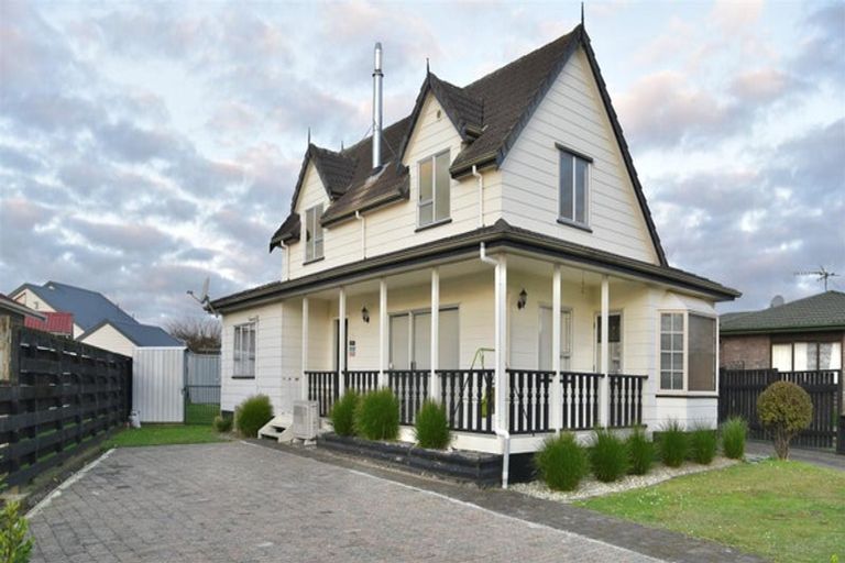 Photo of property in 8 Halyard Close, Flagstaff, Hamilton, 3210