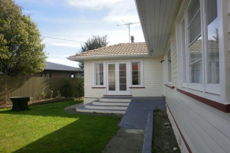 Photo of property in 1/50 Parkers Road, Tahunanui, Nelson, 7011