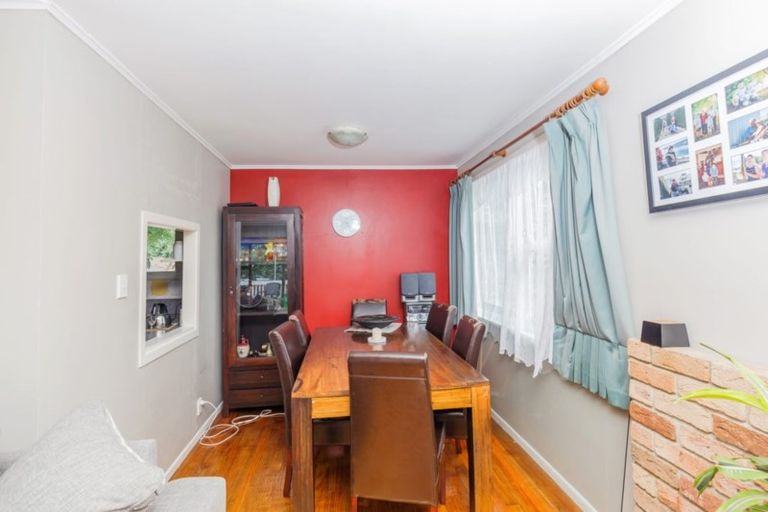 Photo of property in 24 Madison Place, Forrest Hill, Auckland, 0620