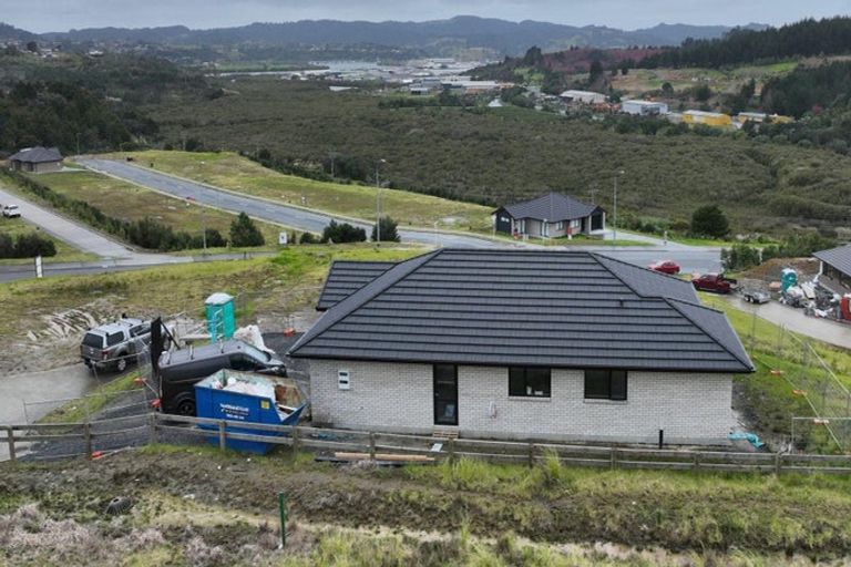 Photo of property in 13 Leeward Terrace, Port Whangarei, 0110