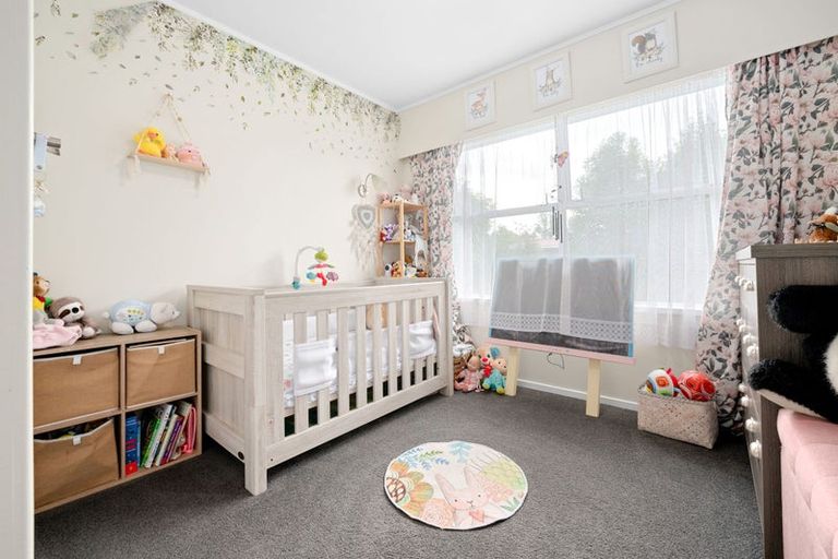 Photo of property in 8 Mckinley Place, Nawton, Hamilton, 3200
