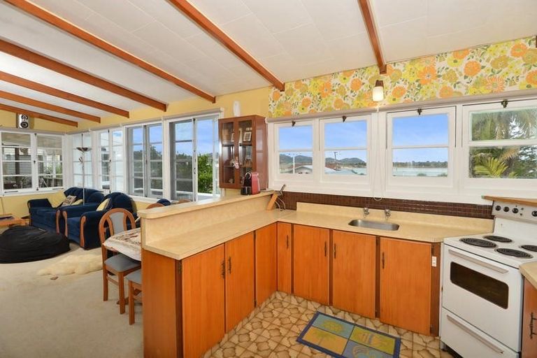 Photo of property in 3a Kopipi Crescent, Ngunguru, Whangarei, 0173